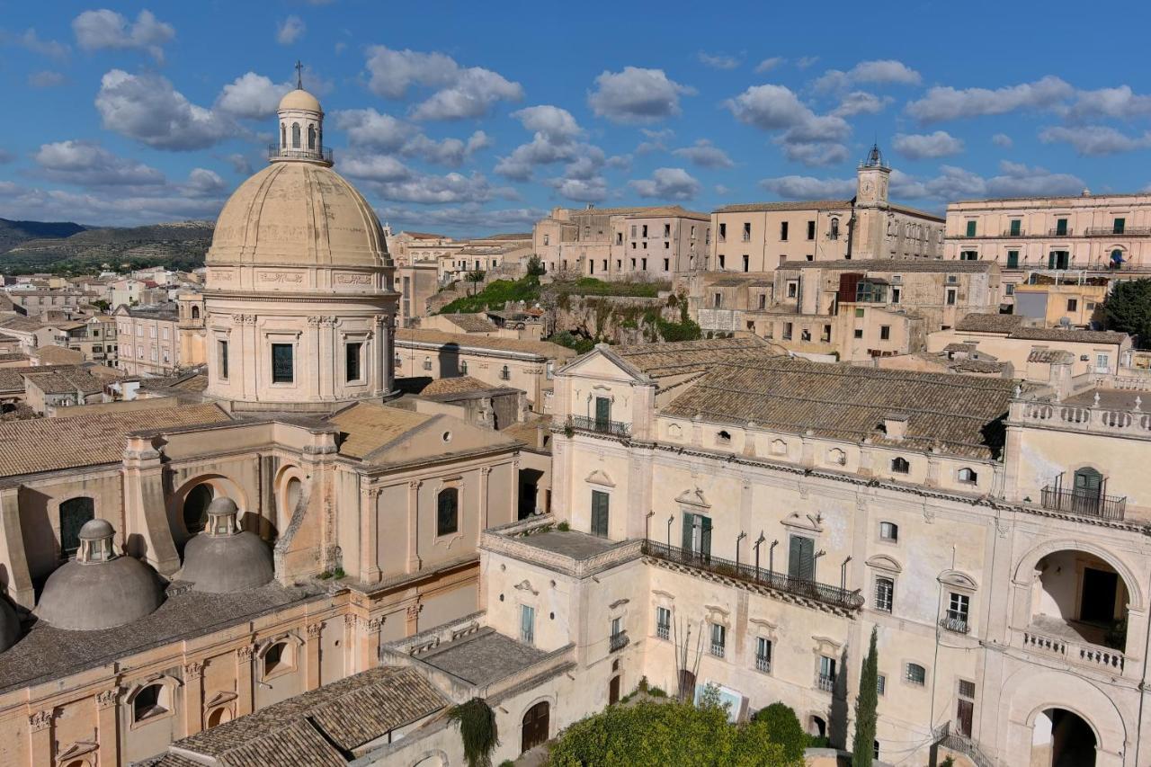 Hotel Palazzo Trigona Dependance à Noto Extérieur photo