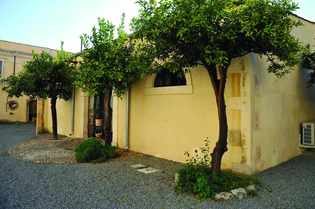 Hotel Palazzo Trigona Dependance à Noto Extérieur photo